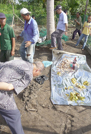 Borneo - 13 czerwca 2008 - ślady Bigfoota